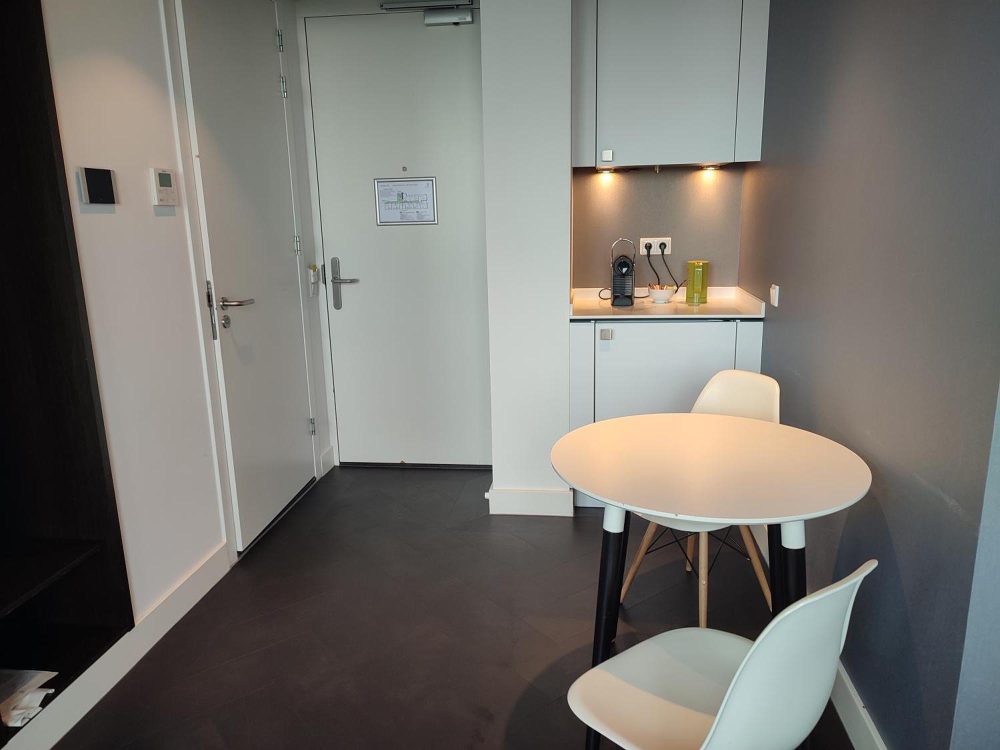 B-Aparthotel Kennedy Haag Exteriör bild